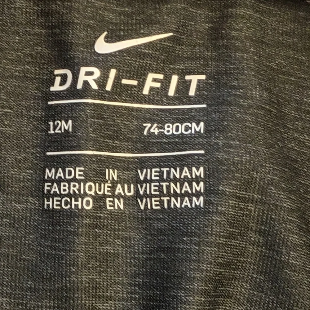 ✨5 For $50 Nike Gray and Black Dri-FIT Kids Set 12 Months